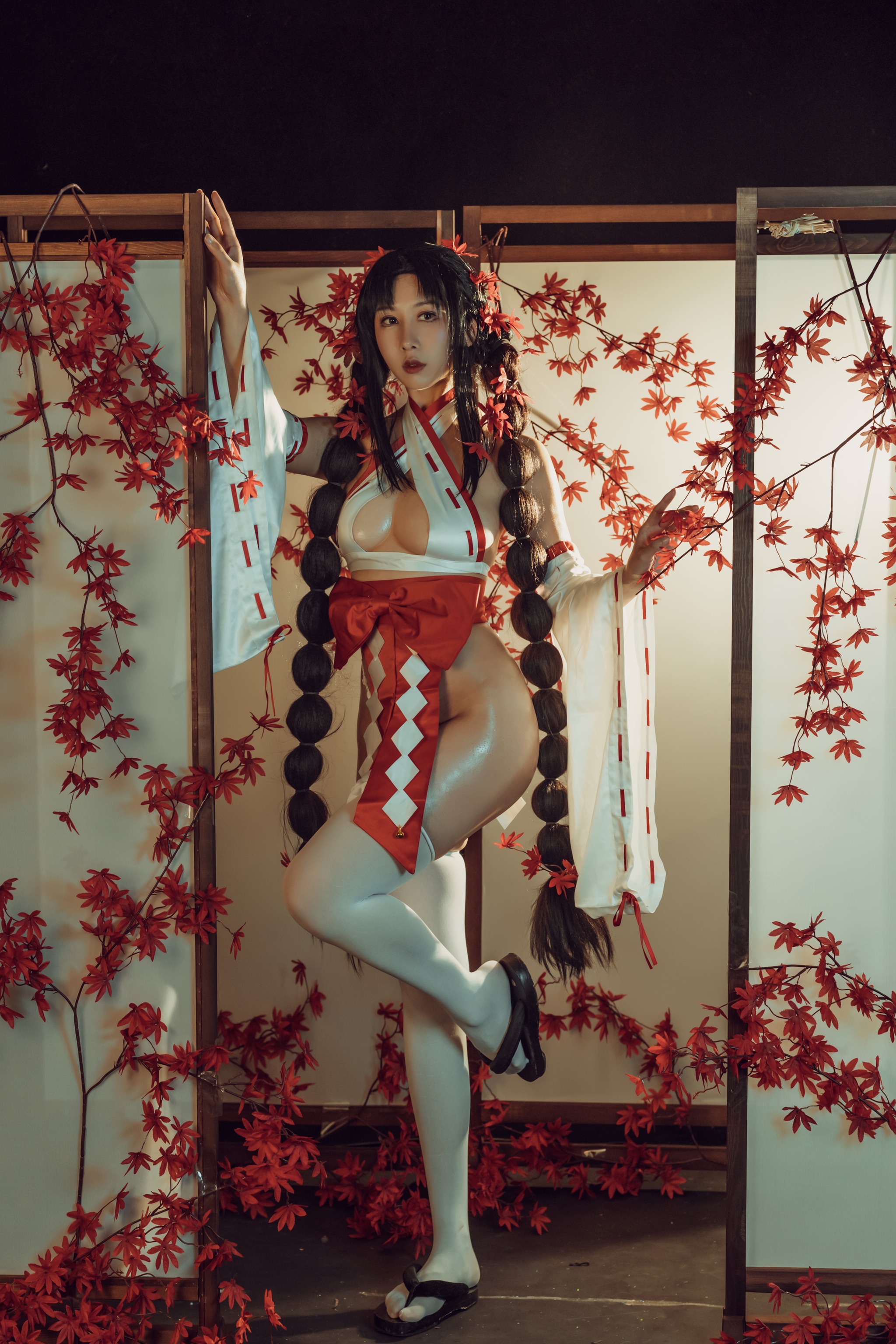 云溪溪 - NO.004 奶桃 巫女 [43P]-XikXak